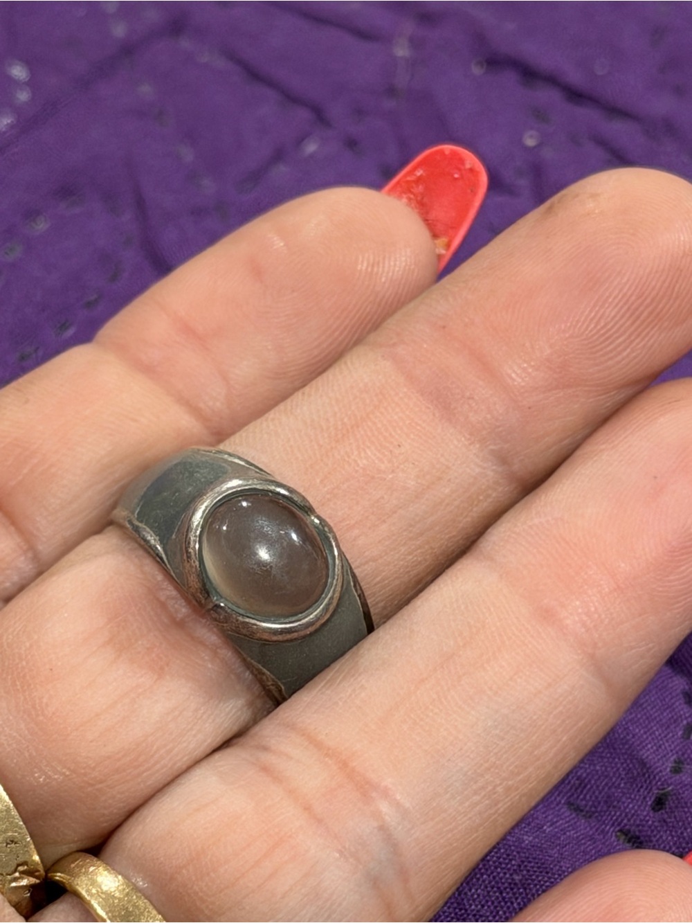 Chateau 925 Sterling Silver Moonstone Cabochon Ring in Gray
